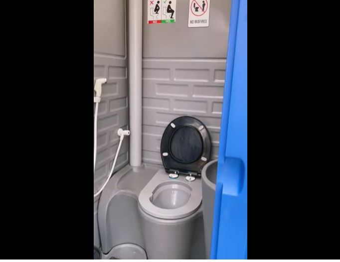 Portable Toilet 